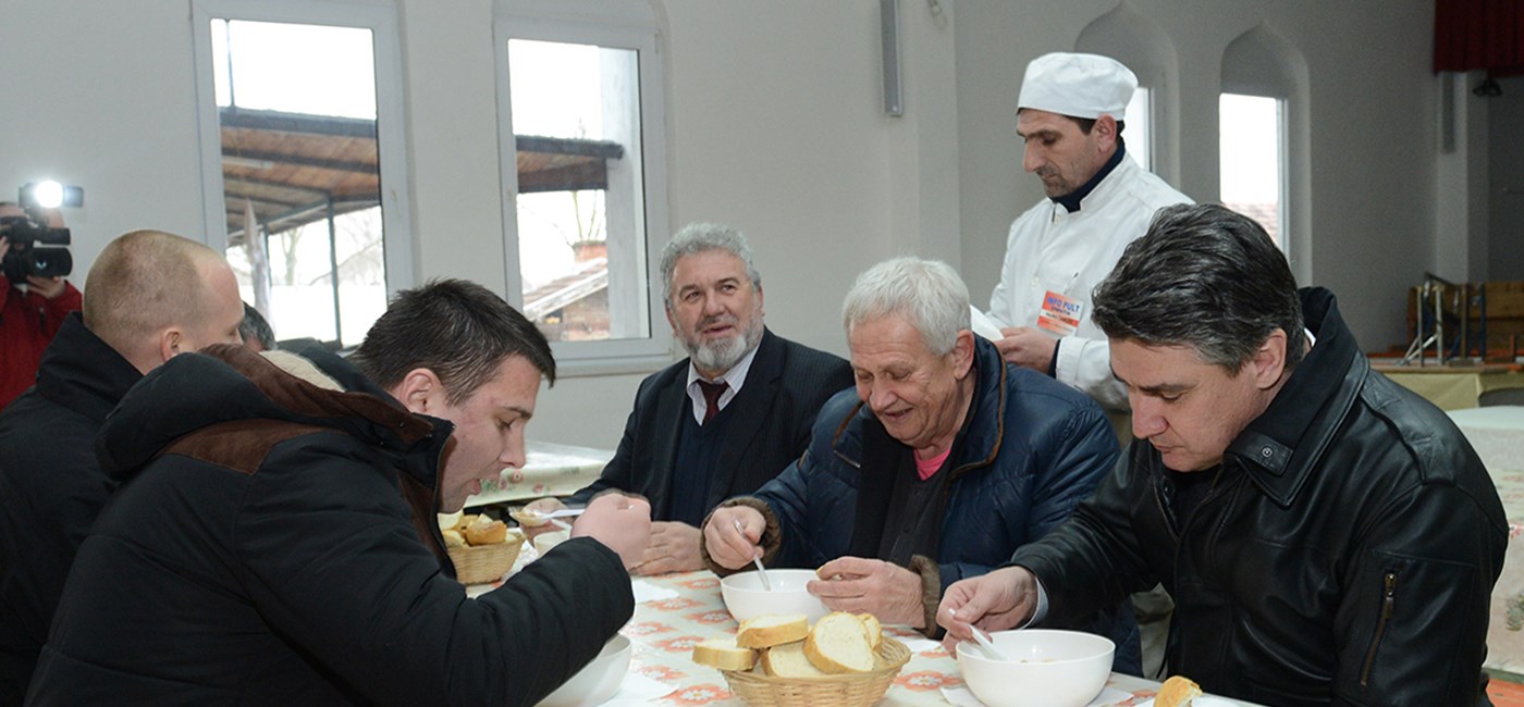 Predsjednik Vlade Zoran Milanović posjetio je Gunju
